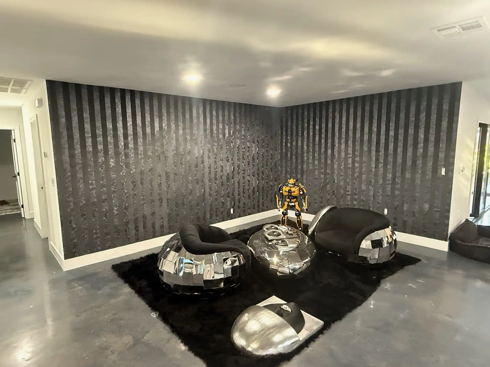 Historic home wallpaper installation in Culver City